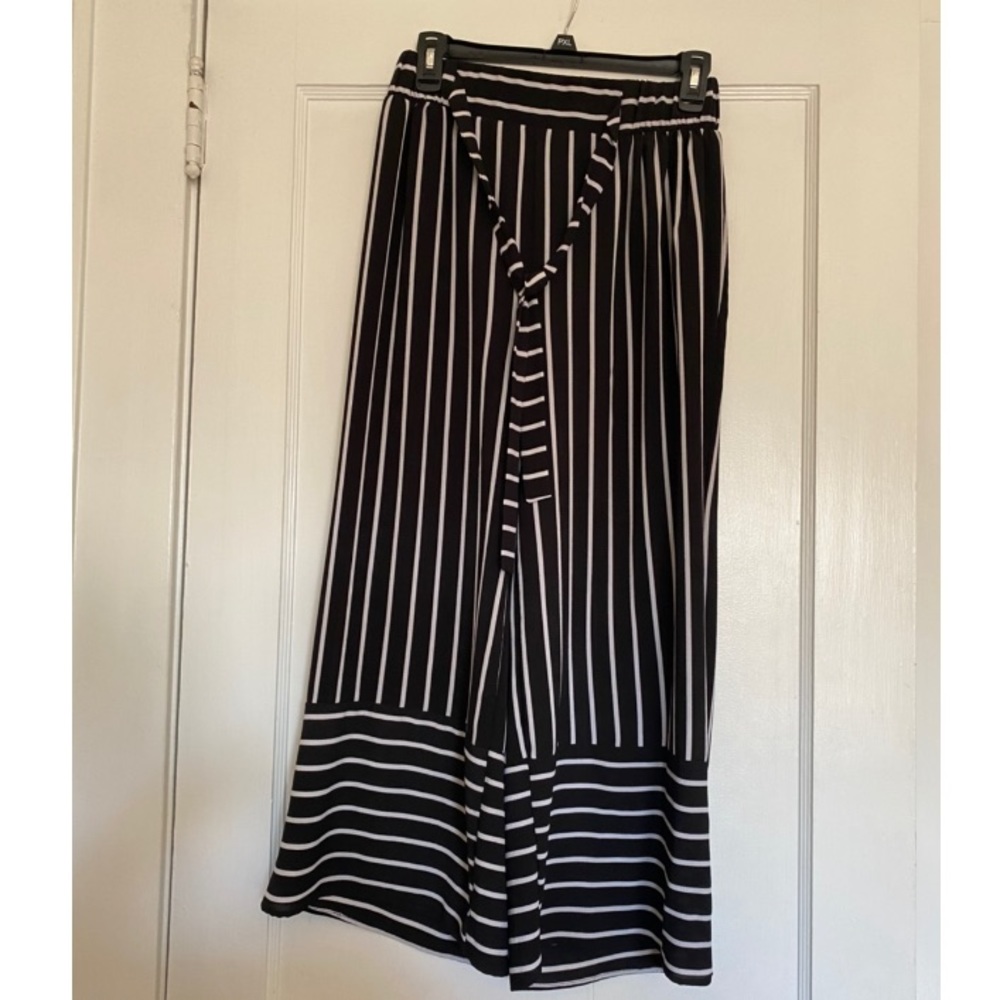 Black and white pants